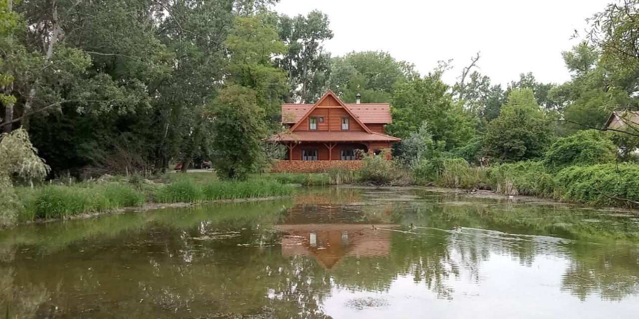 Dom Argyelus - Argyelus Haz - Fesztypark Hotel Martovce Exterior foto